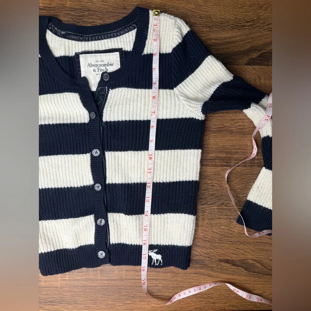 Abercrombie & Fitch Women's Cardigan Jersey Knit Sweater Size XS Navy White